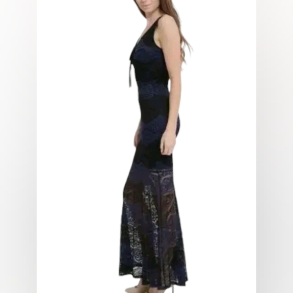 Clara Story Lace Maxi Mermaid Dress Blue Black NWT - Picture 3 of 12